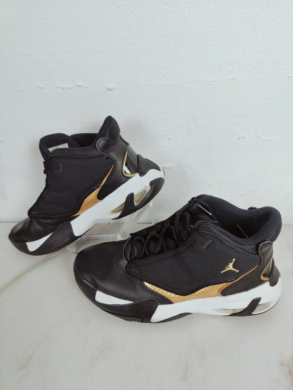Nike Youth Air Jordan Max Aura 4 'Black Metallic Gold' Athletic Sneakers, 7Y